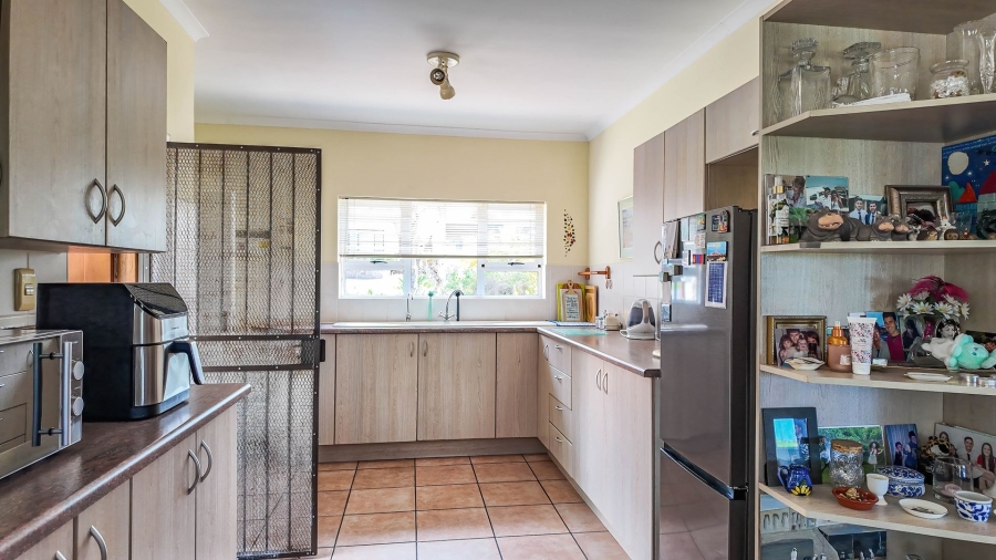 3 Bedroom Property for Sale in Stilbaai Wes Western Cape